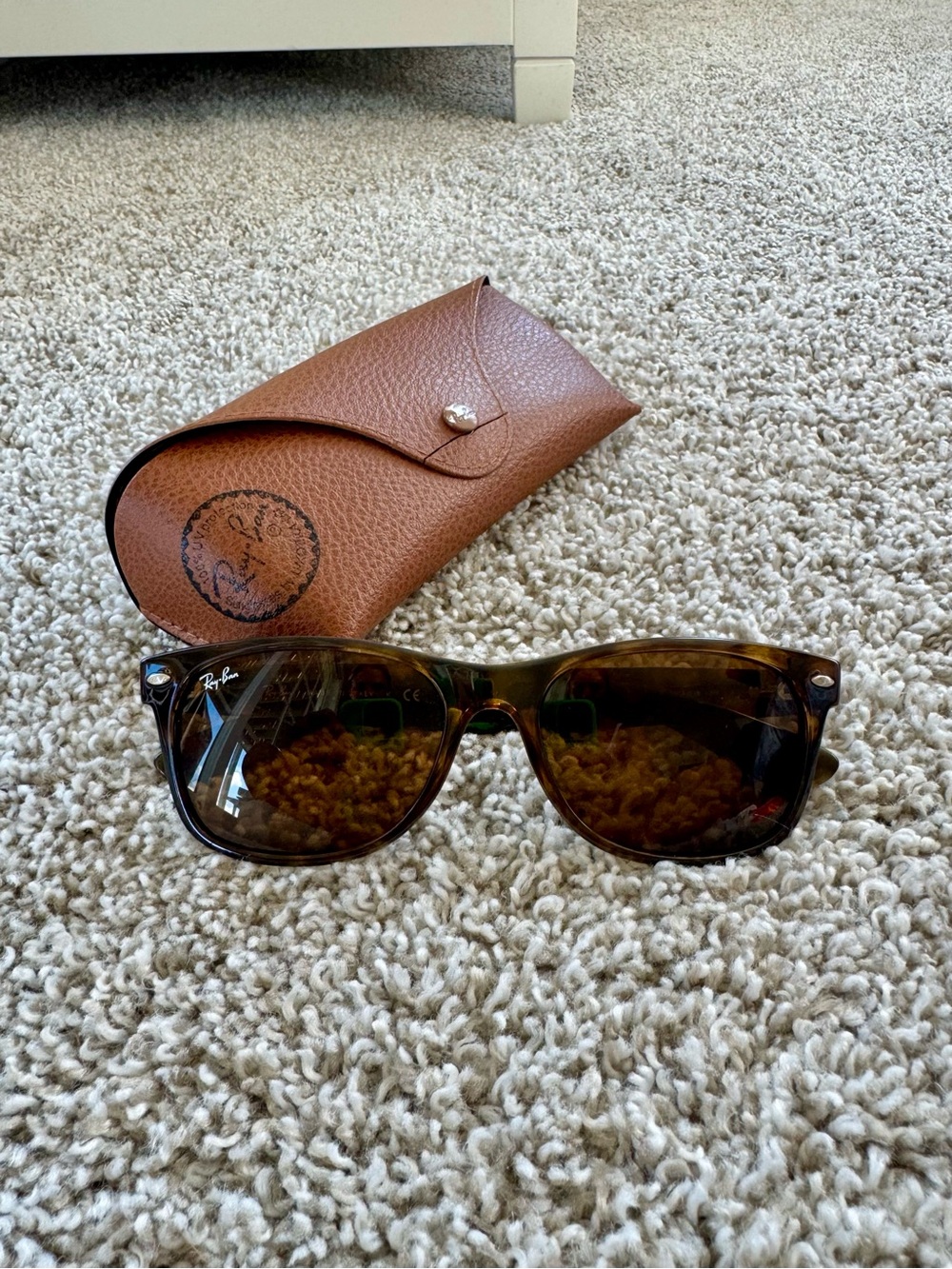Ray-Ban New Wayfarer RB2132 710 Havana Brown 55mm Sunglasses w/ Case